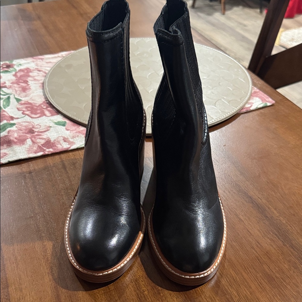 Black Leather Ankle Boots Marc fisher
